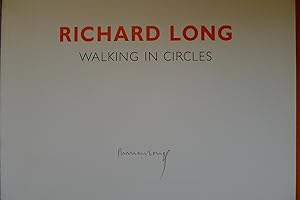 Walking in Circles, With 193 illustrations, 63 in colour,
