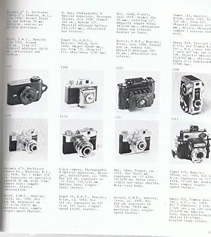 Bild des Verkufers fr Auer, Catalogue. ( Kameras und fotographisches Zubehr ) englisch, franzsisch. Index. 1977 zum Verkauf von Buecherstube Eilert, Versandantiquariat