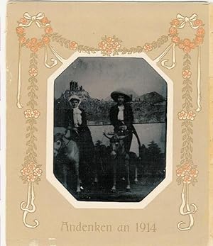 Personengruppe. 2 Damen auf Eselattrappen mit Hindergrundkulisse einer Burg. Original - Fotografi...