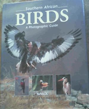 Bild des Verkufers fr Southern African Birds : A Photographic Guide zum Verkauf von Chapter 1