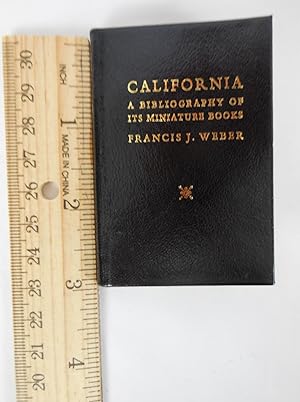 Bild des Verkufers fr California A Bibliography of its Minature Books zum Verkauf von Pacific Coast Books, ABAA,ILAB