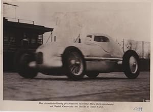 Original-Fotoabzug: "Der stromlinienförmig geschlossene Mercedes-Benz-Weltrekordwagen mit Rudolf ...