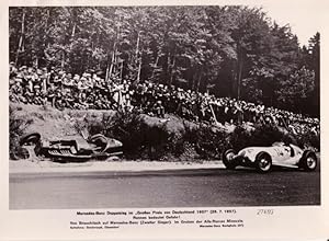 Original-Fotoabzug: "Mercedes-Benz Doppelsieg im ,Großen Preis von Deutschland 1937'. Rennen bede...