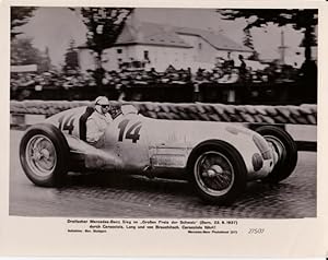 Original-Fotoabzug: "Dreifacher Mercedes-Benz Sieg im ,Großen Preis der Schweiz' (Bern, 22.8.1937...