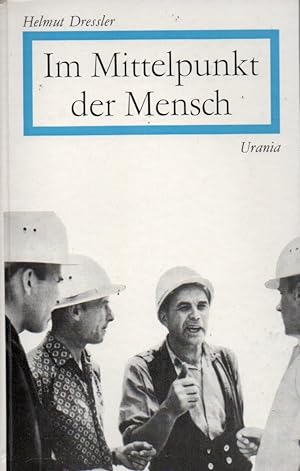 Seller image for Im Mittelpunkt der Mensch for sale by Clivia Mueller