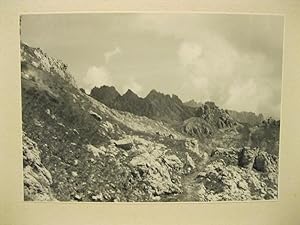 Dolomiti. Gruppo del Catinaccio. Veduta dal sentiero Masare'. Fotografia originale