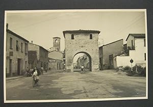 Faenza. Entrata della citta' verso Forli', 26 agosto 1953. Fotografia originale