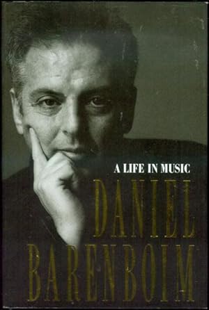 Immagine del venditore per Daniel Barenboim: A Life in Music venduto da Bookmarc's