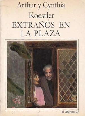 Seller image for Extraos en la plaza for sale by LIBRERA GULLIVER
