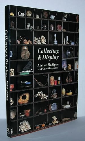 Immagine del venditore per COLLECTING AND DISPLAY venduto da Evolving Lens Bookseller
