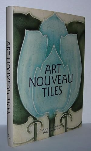 Imagen del vendedor de ART NOUVEAU TILES a la venta por Evolving Lens Bookseller