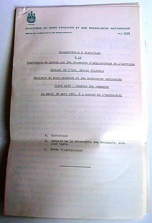 Découverte de documents par des explorateurs dans l'archipel arctique canadien en 1960