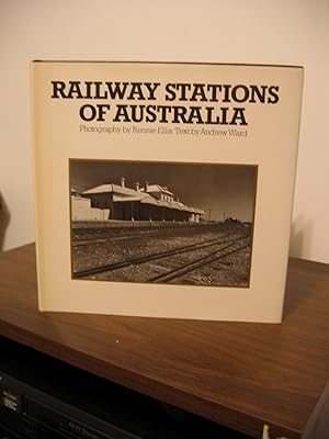 Imagen del vendedor de Railway Stations of Australia a la venta por Empire Books