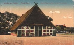 Bild des Verkufers fr Lneburger Heide. Altertmliche Giebelfront eines Bauernhauses. Ansichtskarte in farbigem Lichtdruck. Abgestempelt Bahnpost , Datum unleserlich. zum Verkauf von Antiquariat Heinz Tessin