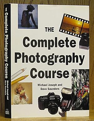 Imagen del vendedor de Complete Photography Course a la venta por Schroeder's Book Haven