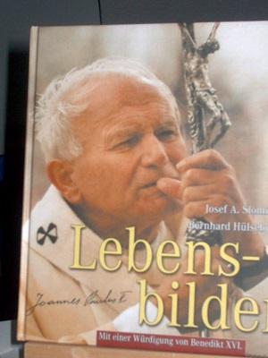 Seller image for Lebensbilder, Johannes Paul II., Mit einer Wrdigung von Benedikt XVI. for sale by Verlag Robert Richter