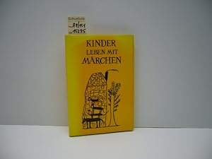 Bild des Verkufers fr Kinder leben mit Mrchen. hrsg. von Ariane Garlichs, Brder-Grimm-Gesellschaft: Schriften der Brder-Grimm-Gesellschaft ; Bd. 17 zum Verkauf von Schuebula