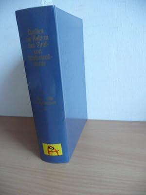 Imagen del vendedor de Quellen zur Reform des Straf- und Strafprozerechts. NS-Zeit (1933-1939). Band 2 - 1. Teil / 1. Lesung: Allgemeiner Teil. Besonderer Teil (Ttung, Abtreibung, Krperverletzung, Beleidigung, Staatsschutzdelikte) a la venta por Gebrauchtbcherlogistik  H.J. Lauterbach