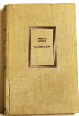 Bild des Verkufers fr Atomstation; Roman; zum Verkauf von Peter-Sodann-Bibliothek eG