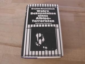 Seller image for Wahre Bekenntnisse eines Albino - Terroristen. Deutsch von Dietlinde Haug und Sylvia Oberlies. Maria Csollny bersetzte Breyten Breytenbachs Gedichte aus dem Afrikaans. for sale by Versandantiquariat Abendstunde