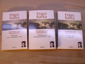 Image du vendeur pour Erzhlungen und Romanentwrfe. Band 1: Erzhlungen (1912- Frhsommer 1915). Band 2: Erzhlungen und Romanentwrfe (1916-1924). Band 3: Aus dem Nachla, Fragmente. Herausgegeben von Salomon Levin. mis en vente par Versandantiquariat Abendstunde