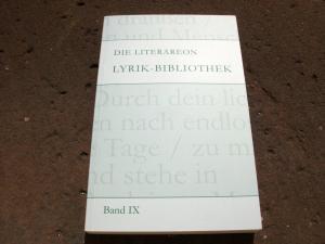 Immagine del venditore per Die Literareon Lyrik-Bibliothek Band IX. (9). Reihengestaltung Thomas Roedinger. venduto da Versandantiquariat Abendstunde
