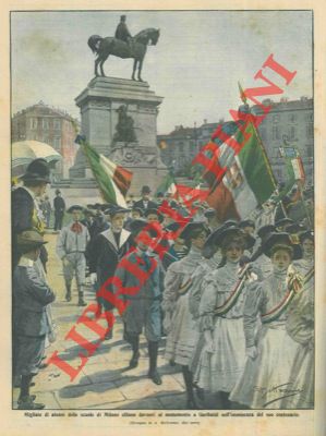 Migliaia di alunni delle scuole di Milano sfilano davanti al monumento a Garibaldi nell'imminenza...
