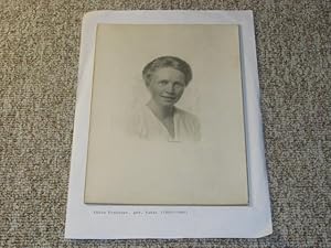 Fotografie Portrait Käthe Graeßner, geb. Kukat (1885-1980),