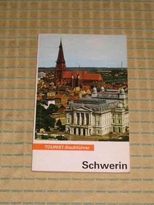 Seller image for Tourist - Stadtfhrer Schwerin, for sale by Versandantiquariat Hbald