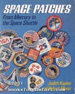 Bild des Verkufers fr Space Patches From Mercury to the Space Shuttle zum Verkauf von booksforcomfort