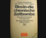 Bild des Verkufers fr Dioxin - die chemische Zeitbombe : Bestandsaufnahme u. Auswege. Thomas Weidenbach ; Imre Kerner ; Dagny Radek. Mit e. Nachw. von Robert Jungk, KiWi ; 61 zum Verkauf von Antiquariat Harry Nimmergut