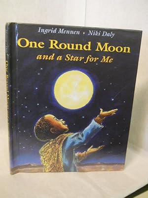 Image du vendeur pour One Round Moon and a Star for Me mis en vente par Gil's Book Loft