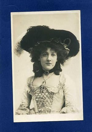 Die englische Schauspielerin Grace Lane auf einer Fotopostkarte.