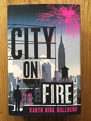 Imagen del vendedor de City on Fire a la venta por Setanta Books