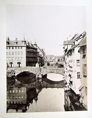 Museumsbrücke. 29,5 x 22,5 cm (Fotoabzug) 50 x 37 cm (Karton), um 1880.