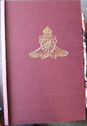 Imagen del vendedor de UNIFORMS OF THE ROYAL ARTILLERY 1716 -1966. a la venta por Graham York Rare Books ABA ILAB