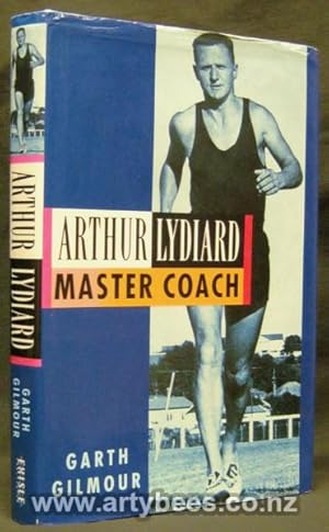 Bild des Verkufers fr Arthur Lydiard Master Coach - Signed copy zum Verkauf von Arty Bees Books