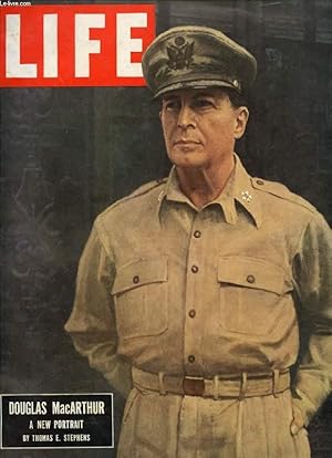 Seller image for LIFE, INTERNATIONAL EDITION, VOL. 9, N 6, SEPT. 1950 (Contents: A vision brings 80,000 to Nevedah. Nehru's leadership. MacArthur's detractors. Atomic handbook becomes a best-seller. report from the Orient: Guns are not enough, John Osborne. War and.) for sale by Le-Livre