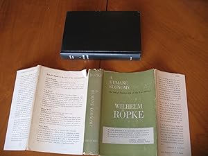 Image du vendeur pour A Humane Economy: The Social Framework Of The Free Market mis en vente par Arroyo Seco Books, Pasadena, Member IOBA