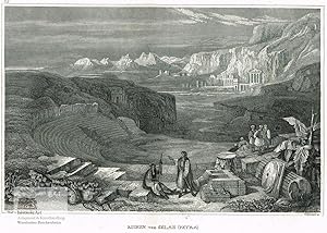 Ruinen von Selah (Petra) in Arabien. Ansicht der Felsengräber aus der Ferne, im Vordergrund Amphi...