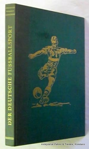 Immagine del venditore per Der deutsche Fuballsport. Berichte und instruktive Beitrge ber das Fuballgeschehen. Basel, Feuermann-Vlg., 1954. 4to. (29,5 : 21,5 cm). Mit 210 fotografischen Abbildungen auf mitpag. Tafelseiten sowie einigen Textskizzen. 240 S. Grner Orig.-Leinenband mit Deckelprgung; Vorderdeckel etw. gebrunt. venduto da Jrgen Patzer