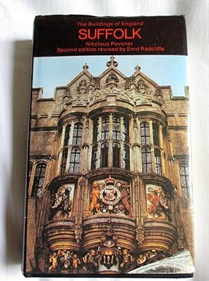 Image du vendeur pour Suffolk (The Buildings of England) mis en vente par MacKellar Art &  Books