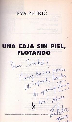 UNA CAJA SIN PIEL, FLOTANDO [Firmado / Signed]