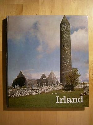 Bild des Verkufers fr Irland. 63 Fotos, darunter 6 Farbaufnahmen. Umschaubildband. zum Verkauf von Versandantiquariat Harald Gross