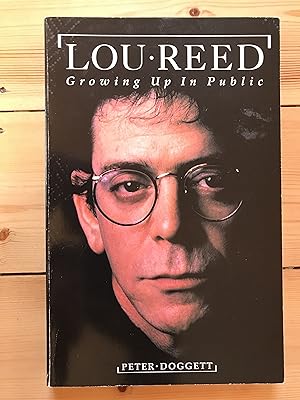 Imagen del vendedor de Lou Reed: Growing Up in Public a la venta por Aullay Books