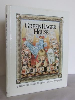 Bild des Verkufers fr Green Finger House zum Verkauf von Mad Hatter Books