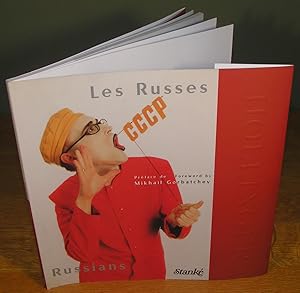 LES RUSSES / RUSSIANS (Signé par l’auteure, Signed by other)