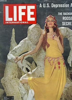 Seller image for LIFE, INTERNATIONAL EDITION, VOL. 41, N 6, SEPT. 1966 (Contents: Cover. Exotic beauty of paper jewelry. Letters. Cars, Germans, and more flying saucers. Special Report: London. The Great Fire and M. Hubert. By G. I. Sherren. The Inflated Economy.) for sale by Le-Livre