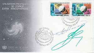 Utilisations Pacifiques de L`Espace extra Athmospherique. 2 Sonderbriefmarken mit Sonderstempel (...