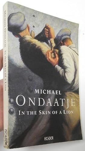 Bild des Verkufers fr In the Skin of a Lion zum Verkauf von Librera Mamut